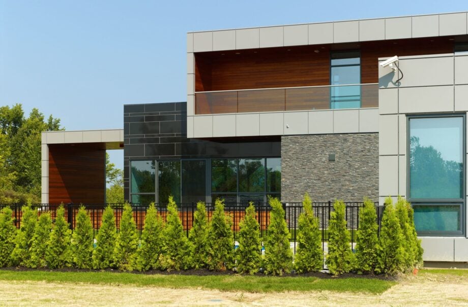 Norstone-Charcoal-Stacked-Stone-Rock-Panels-Niagara-Riverhouse